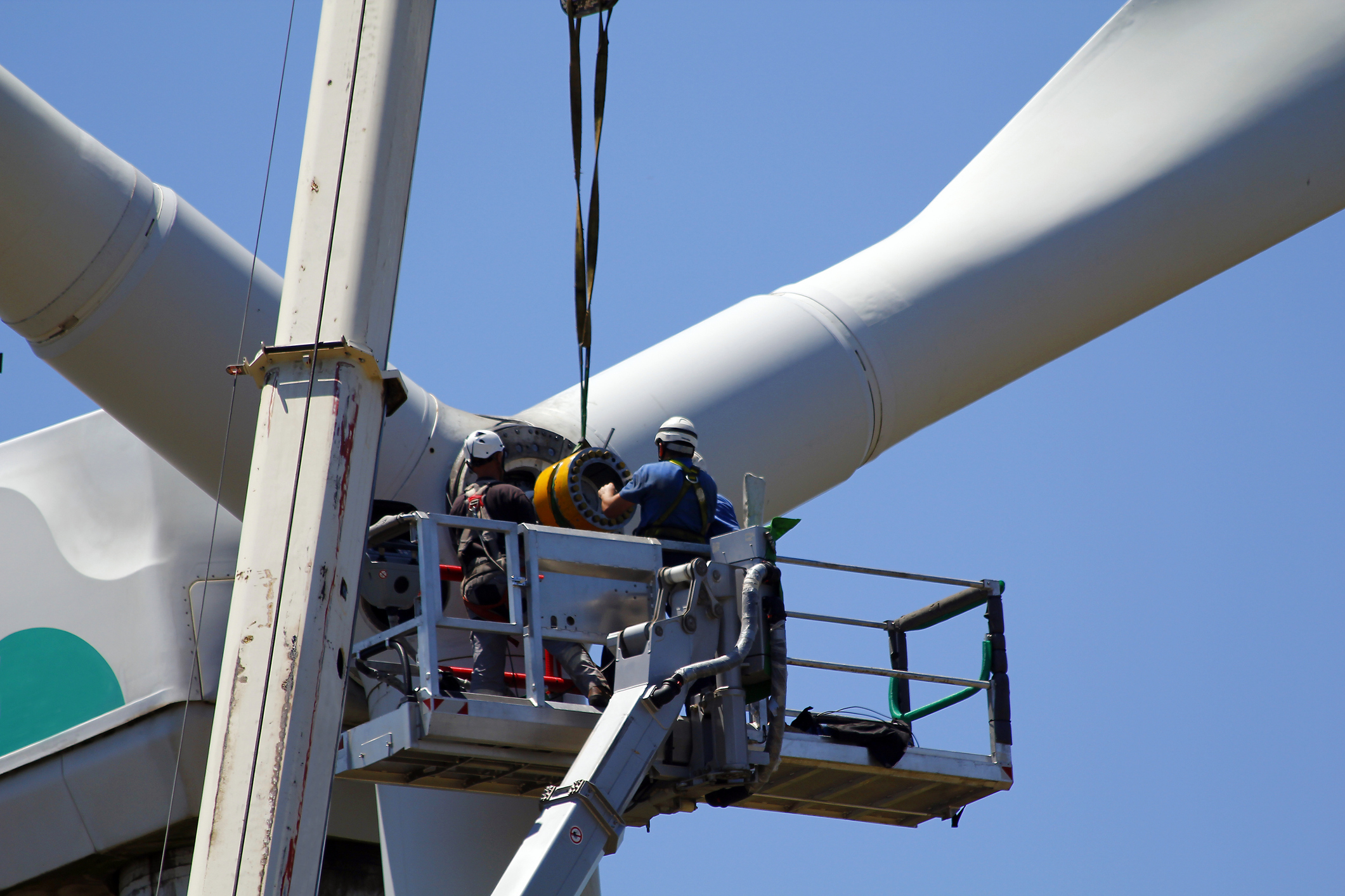 Predictive Maintenance in Renewable Energy: 6 Myths That Could Be Costing You